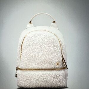 lululemon athletica City adventure, backpack, micro fleece